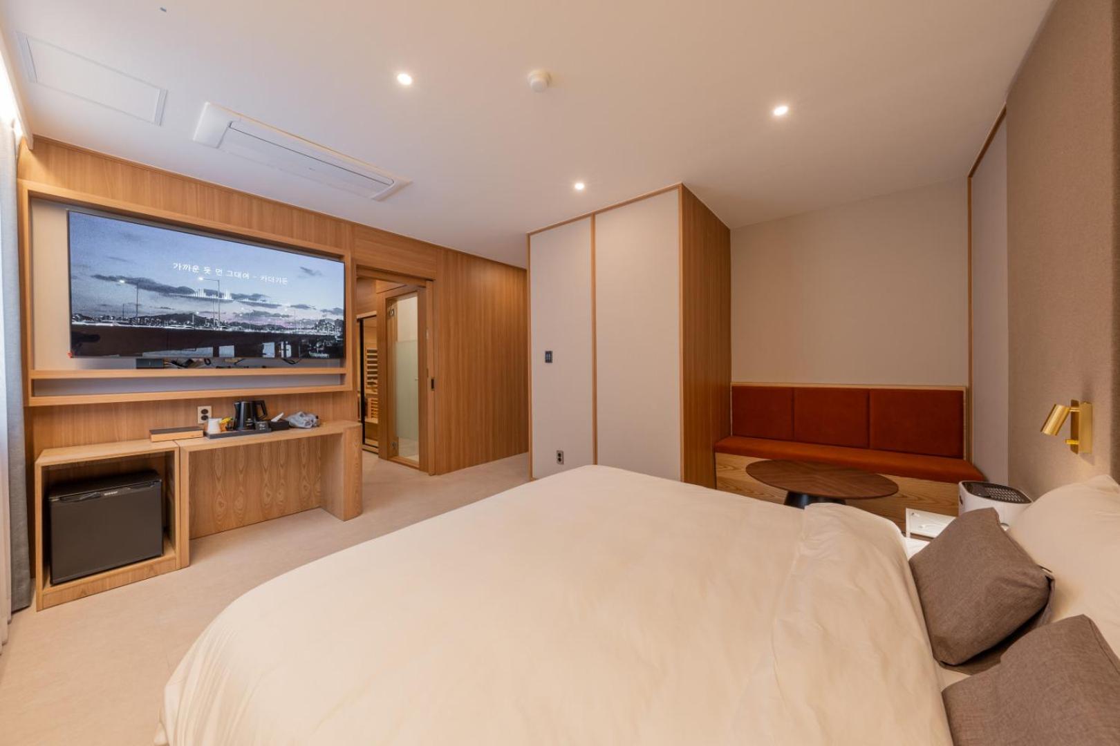 H-avenue Munhyeon Hotel