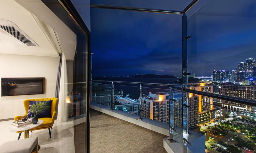 Hotel Haeundae Youngmu Parade 4*