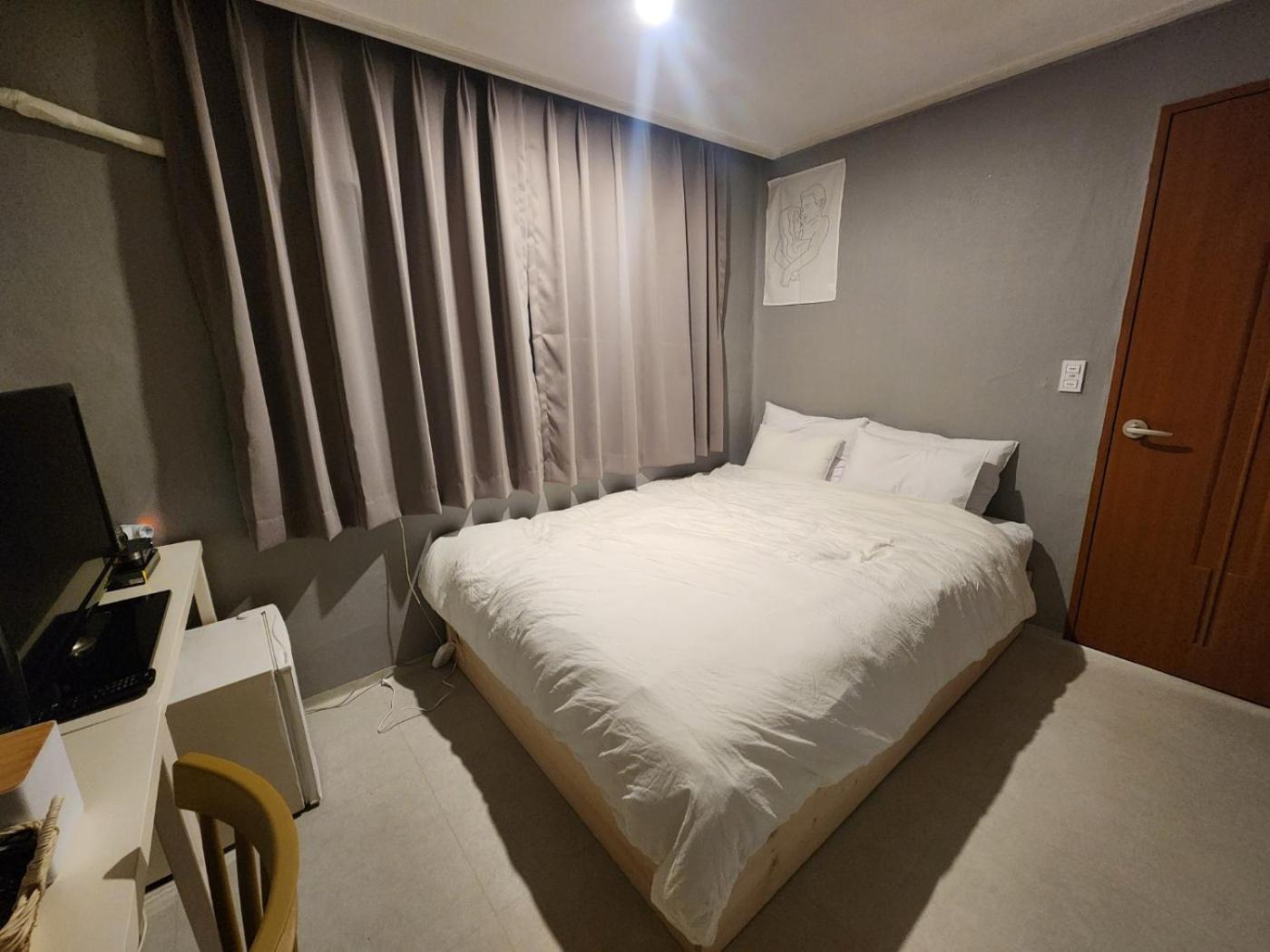 Mido Motel *