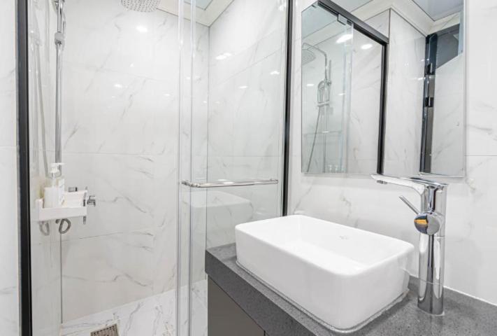 Hotel Reina *