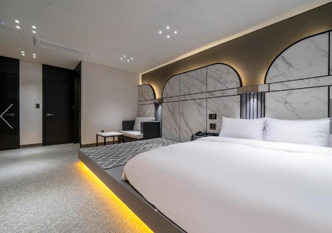 Hotel Reina