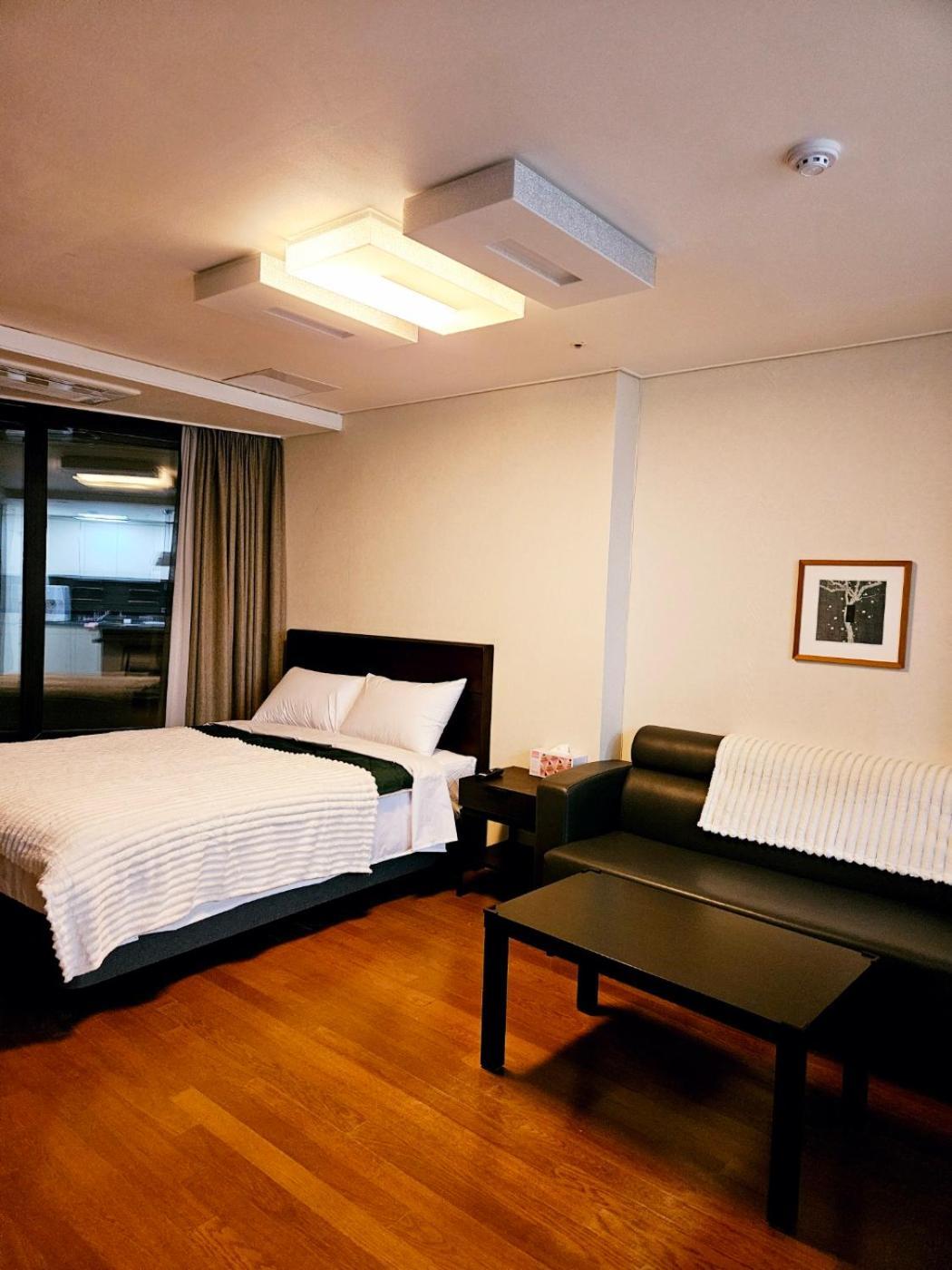 2 Minutes Run To The Sea Only 152m, Special Benefit Of Waterpark 195m Away Busan