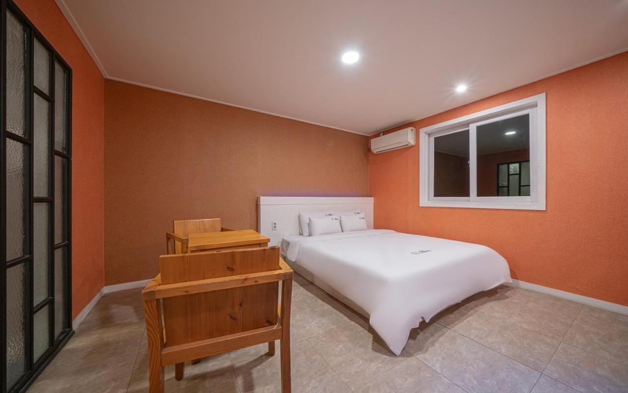 Hotel Cc *