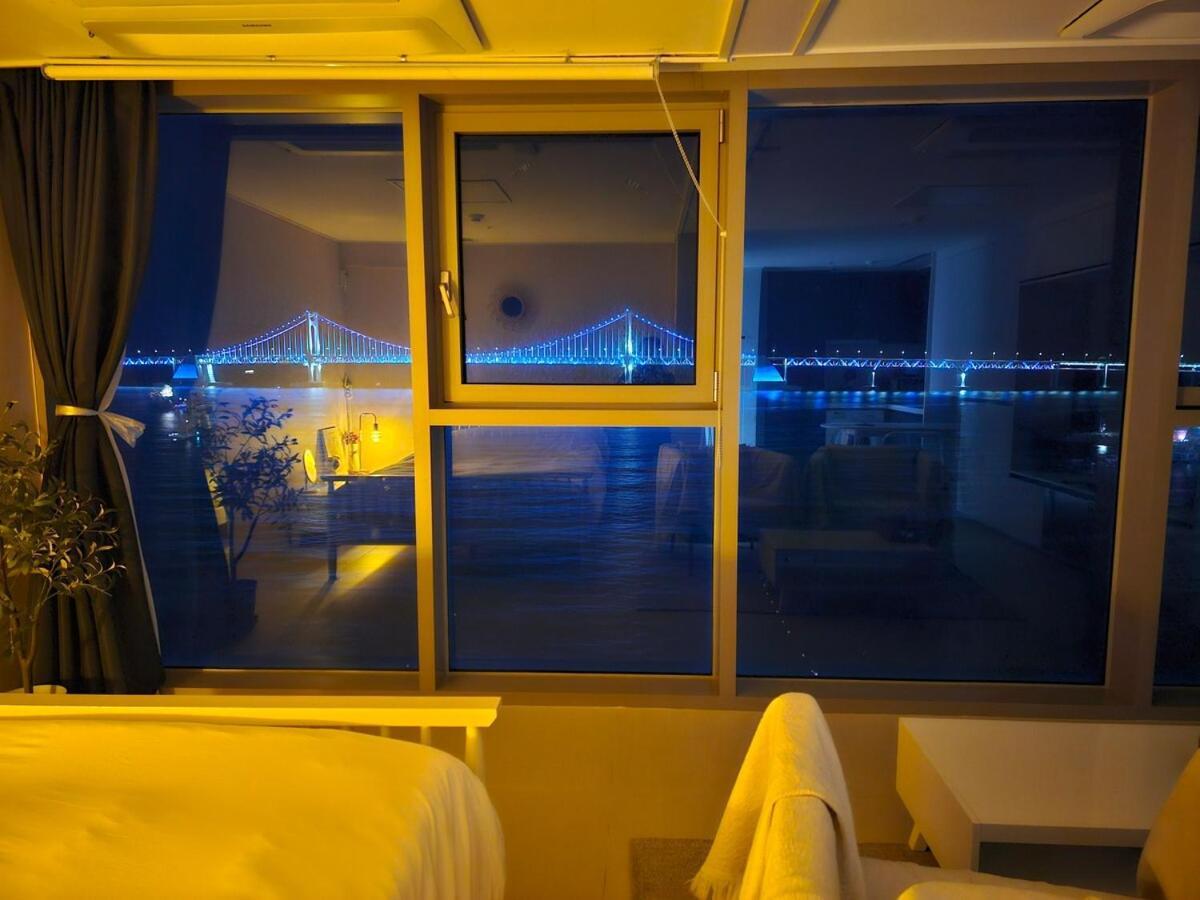 Gwangan - 1sec To Gwanganli Beach, Oceanview Apartamento *