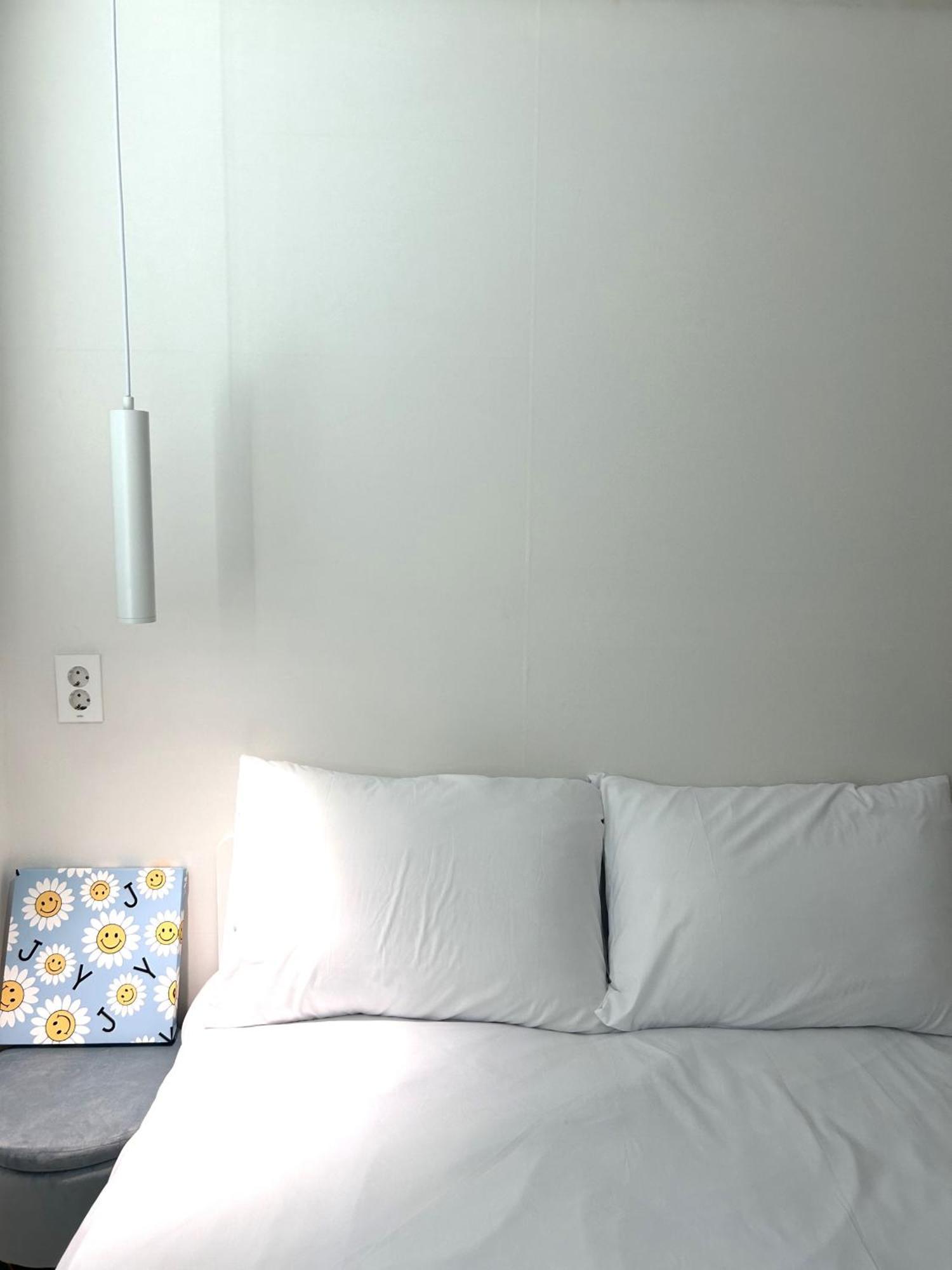 Airbnb Circle *