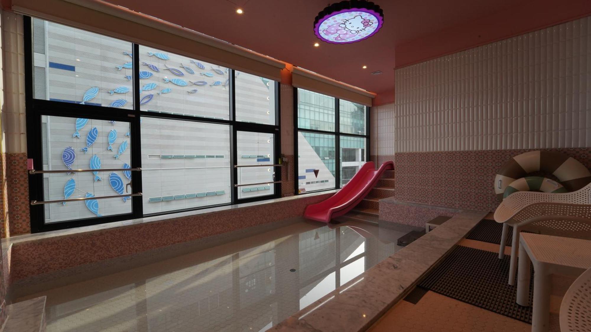 Hotel Almond Kids Poolvilla Nampo