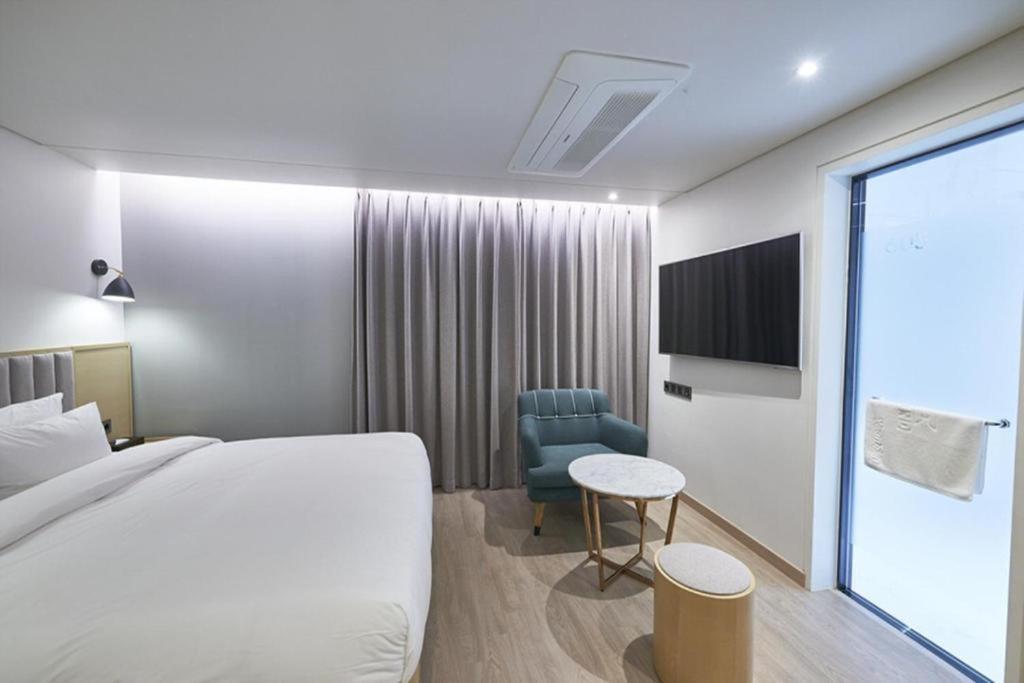 Hound Yeonsan 3* Busan