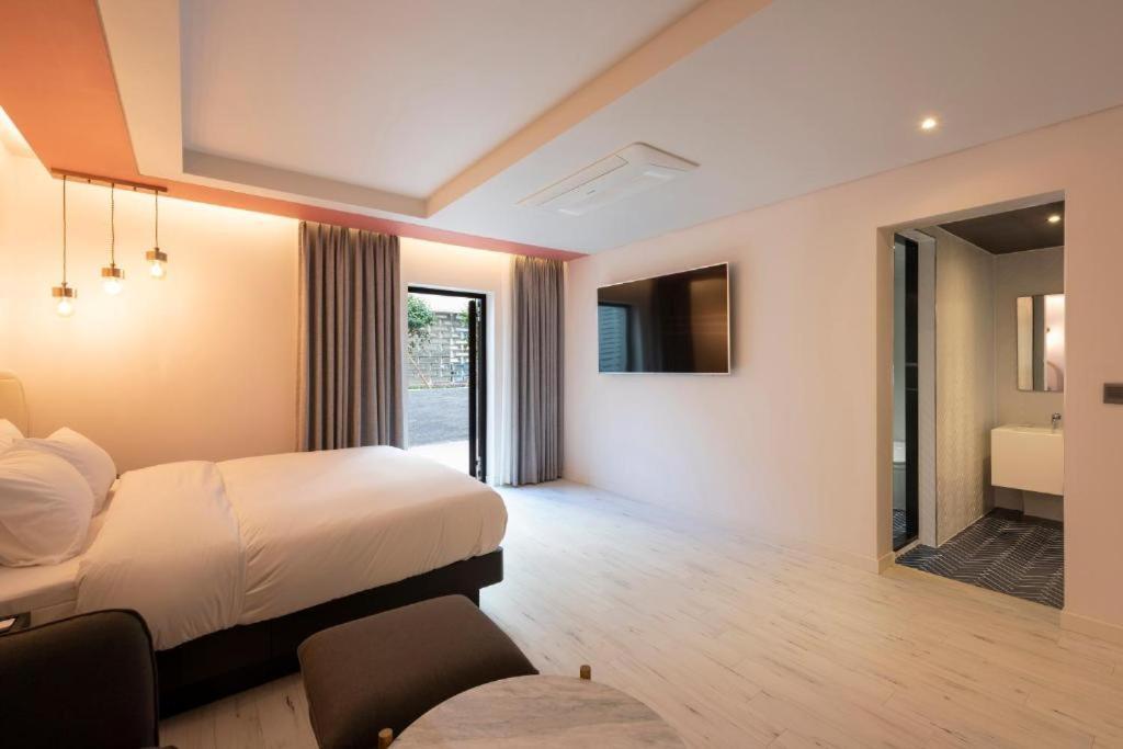 Hotel Hound Yeonsan Busan