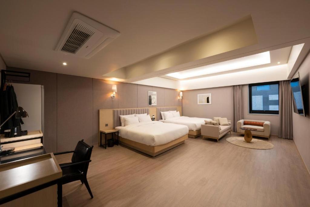 Hound Yeonsan 3* Busan