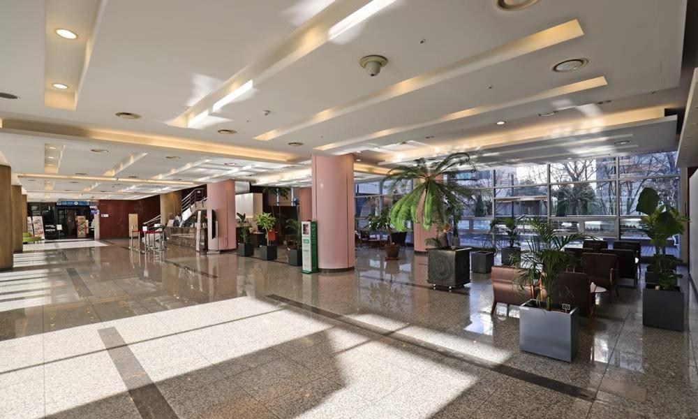 Metropolitan Corporation's Arpina 3* Busan