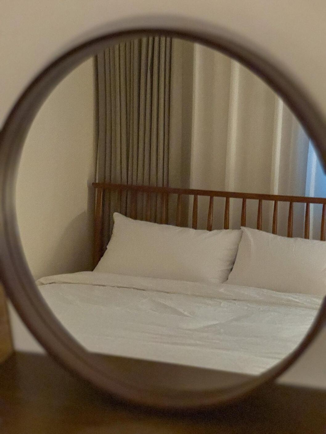 8-capacity # 3 # 4 Queen Beds # 10 Minutes On Foot From Station # Wood Tone # Emotional Interior # Netflix Apartment *