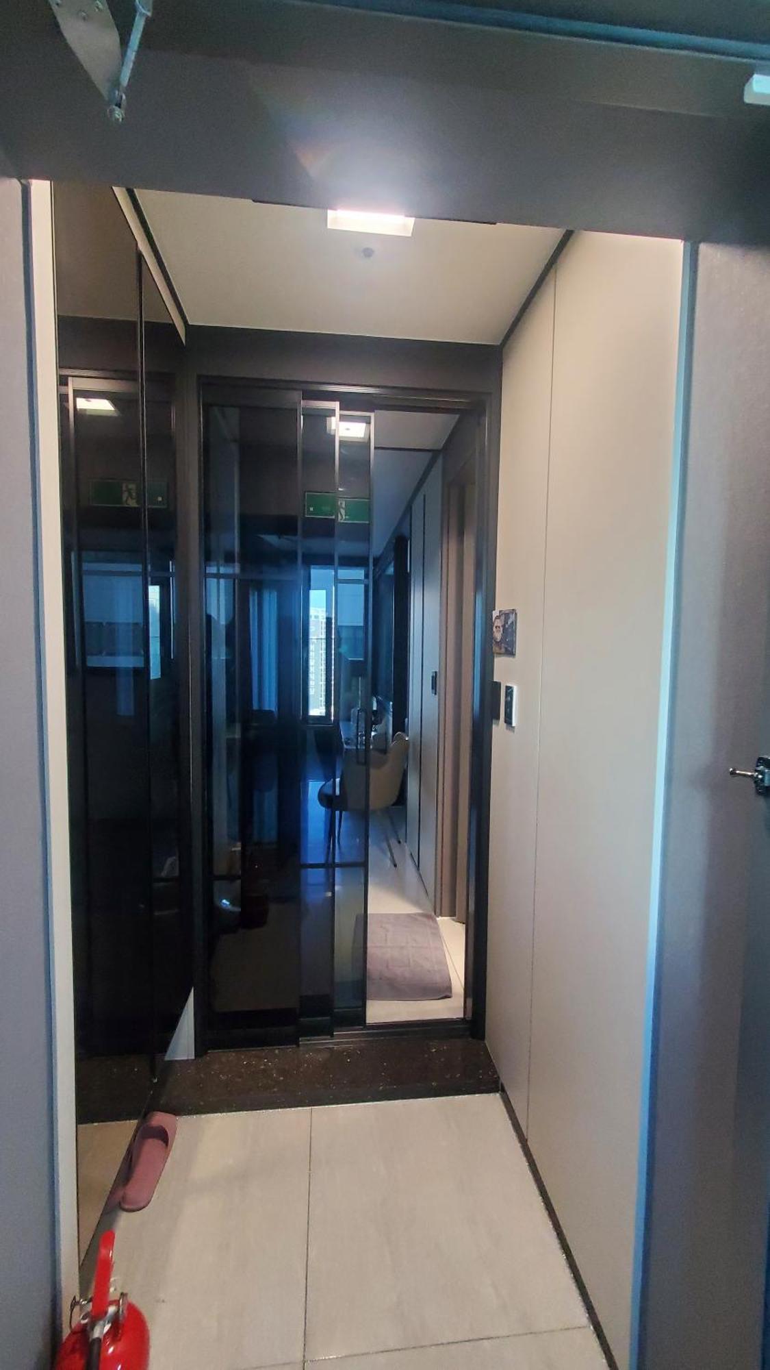 1 Minute To The Beach! Free Parking! Sauna And Gym * Busan