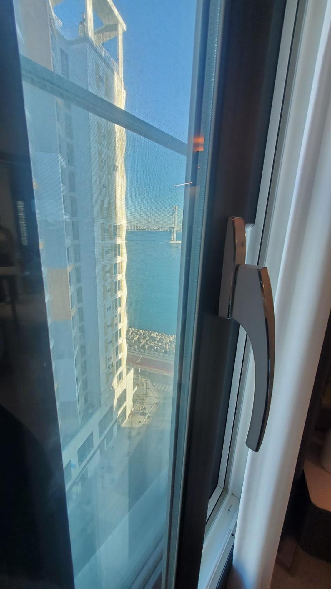 Apartment 1 Minute To The Beach! Free Parking! Sauna And Gym Busan