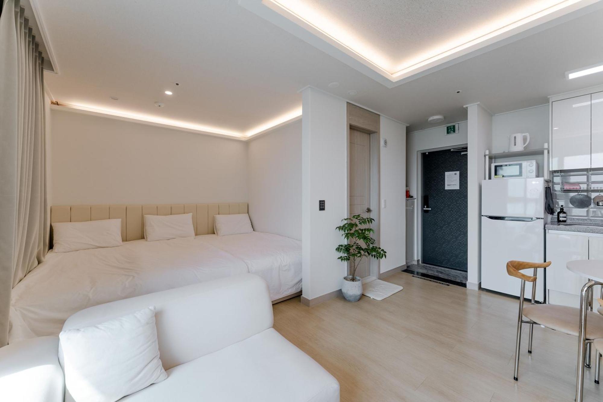 Marant Station Aparthotel