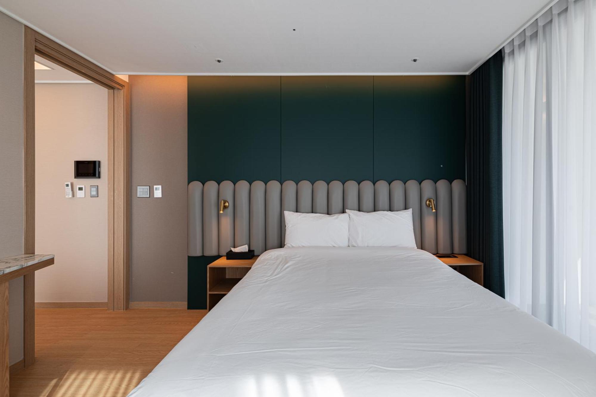 The Solid - Elbon The By Haeundae * Busan
