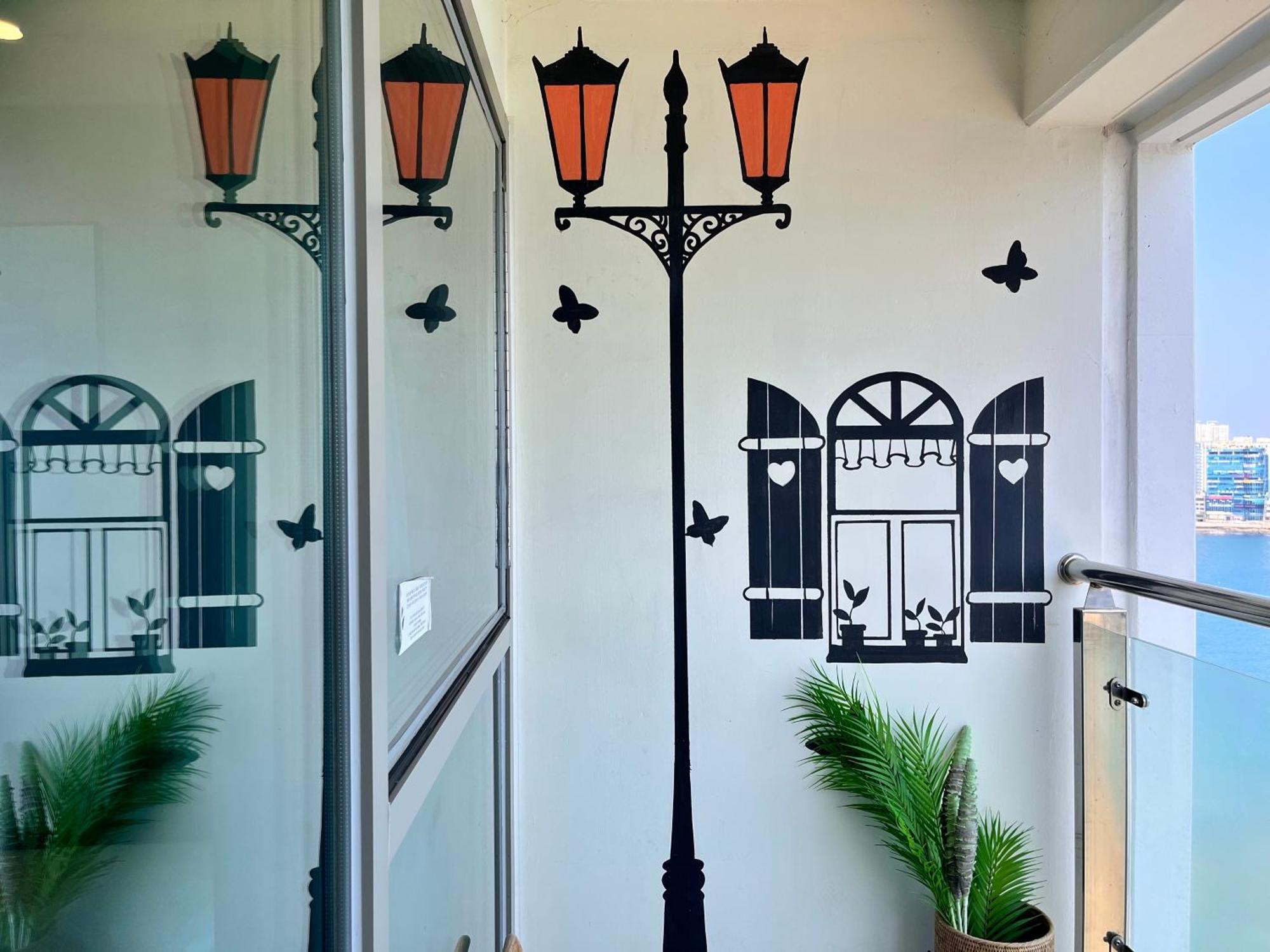 The First Hyoistay Gwangan Hotel