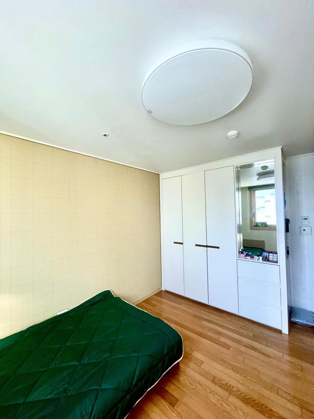 Cozy With Home-cooked Korean Meals Homestay Busan