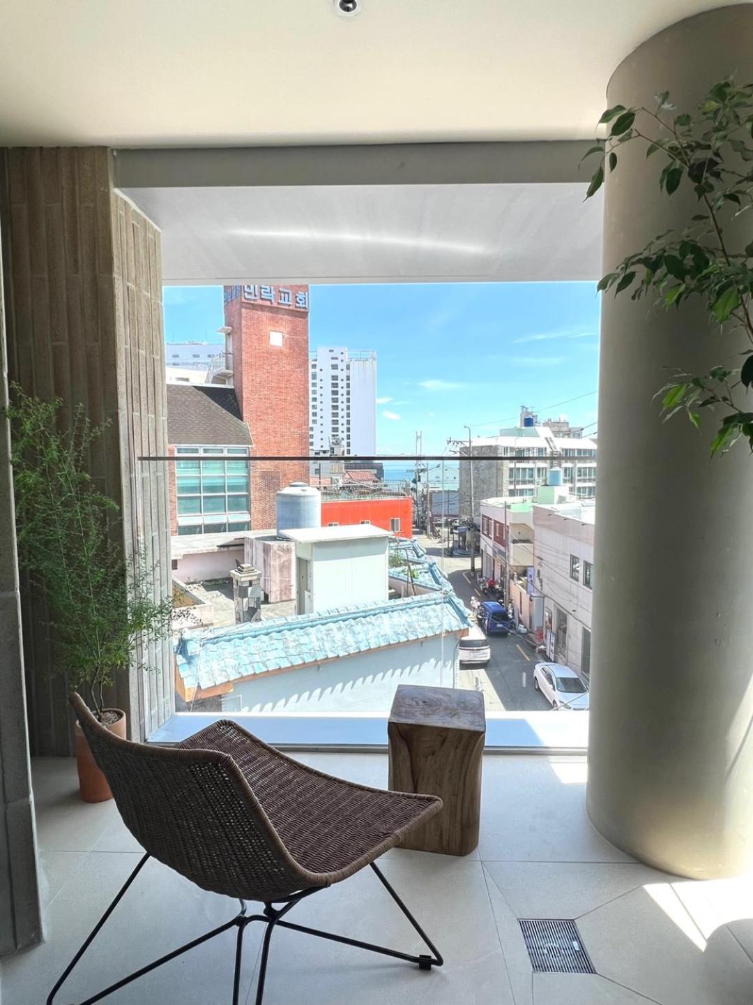 Hotel Frame