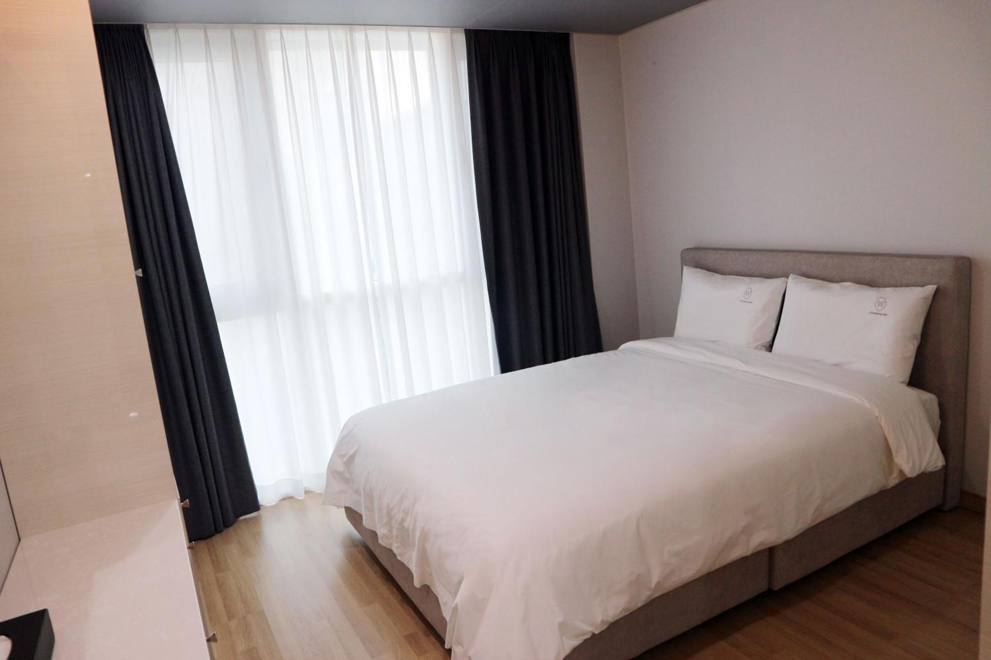 W Centum 4*