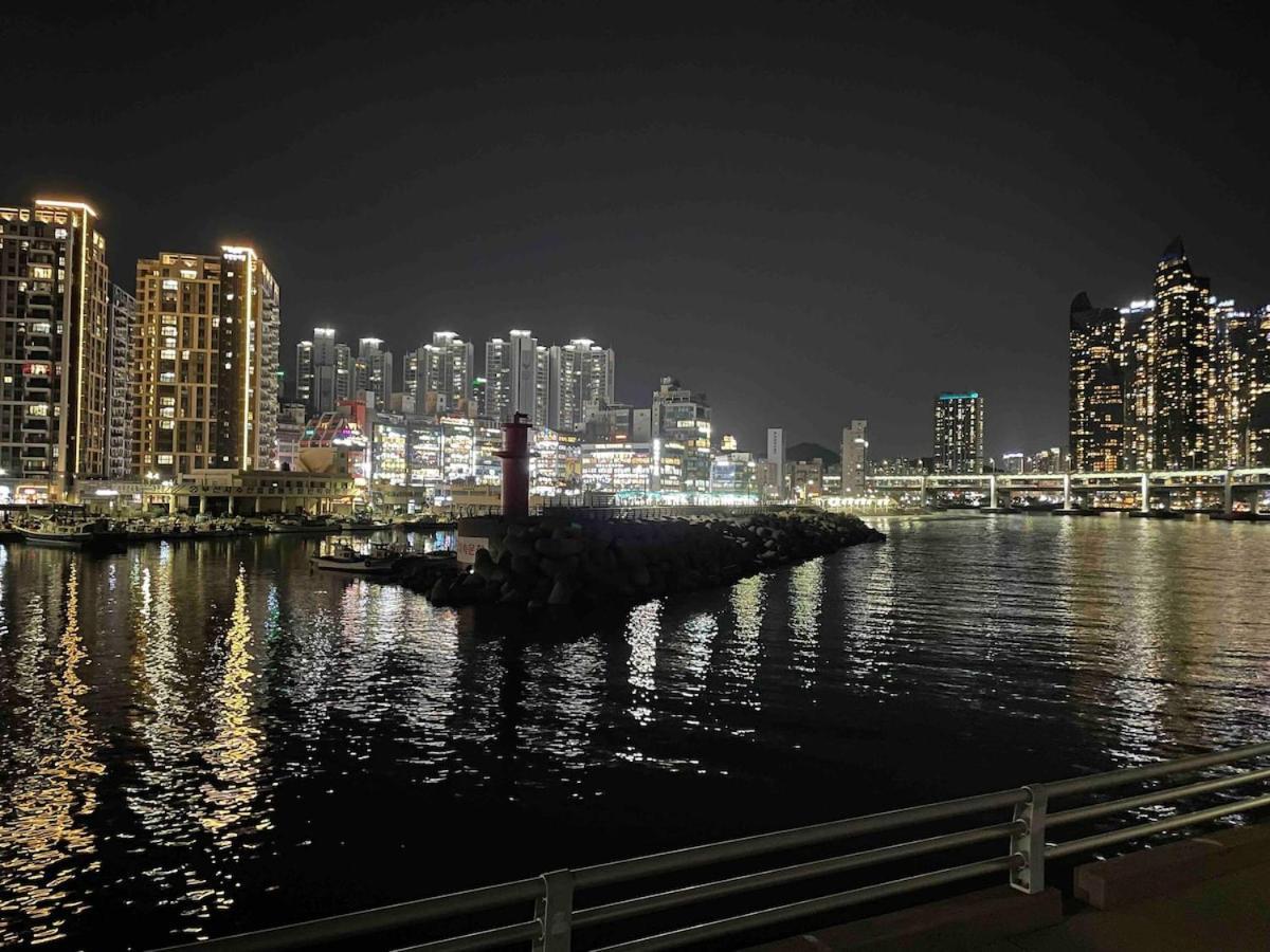 Apartment # Fantastic View Of The Entire Gwangan Bridge # Free Parking # Gym & Sauna