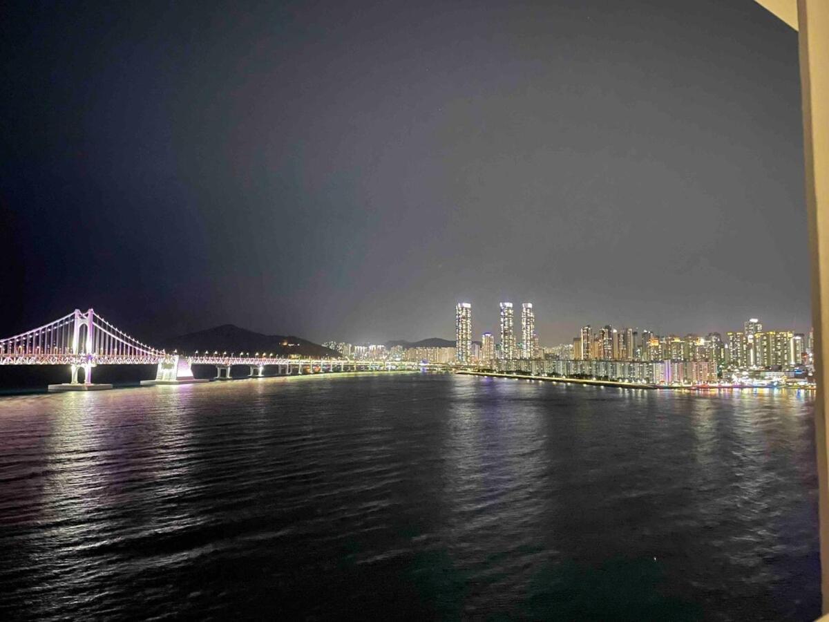 # Fantastic View Of The Entire Gwangan Bridge # Free Parking # Gym & Sauna *