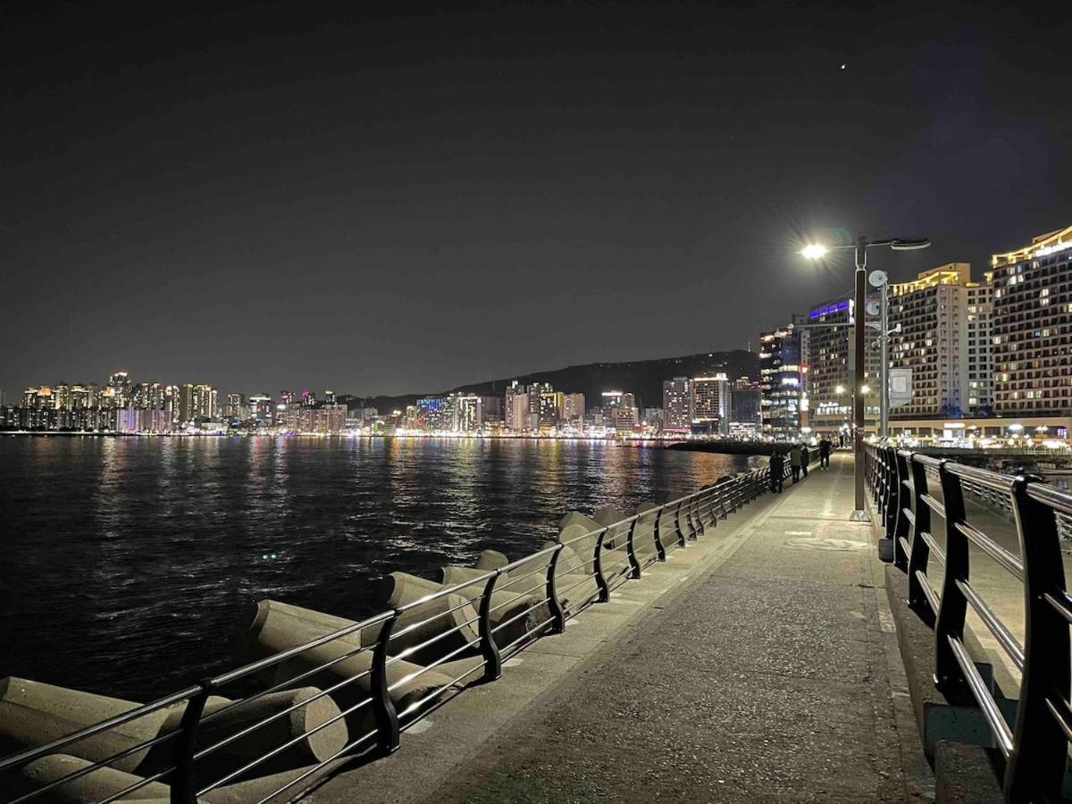 # Fantastic View Of The Entire Gwangan Bridge # Free Parking # Gym & Sauna * Busan