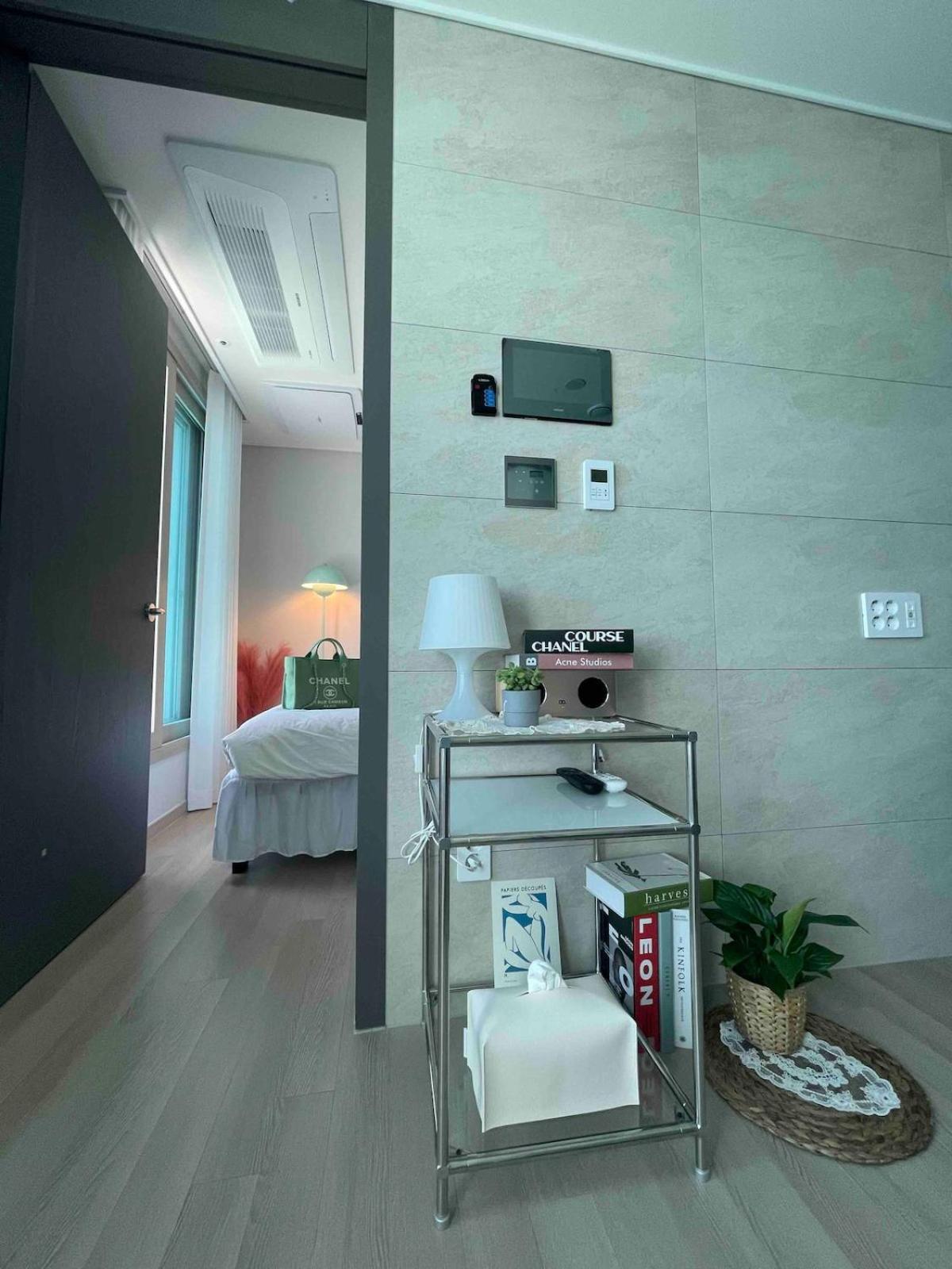 # Fantastic View Of The Entire Gwangan Bridge # Free Parking # Gym & Sauna Apartment *