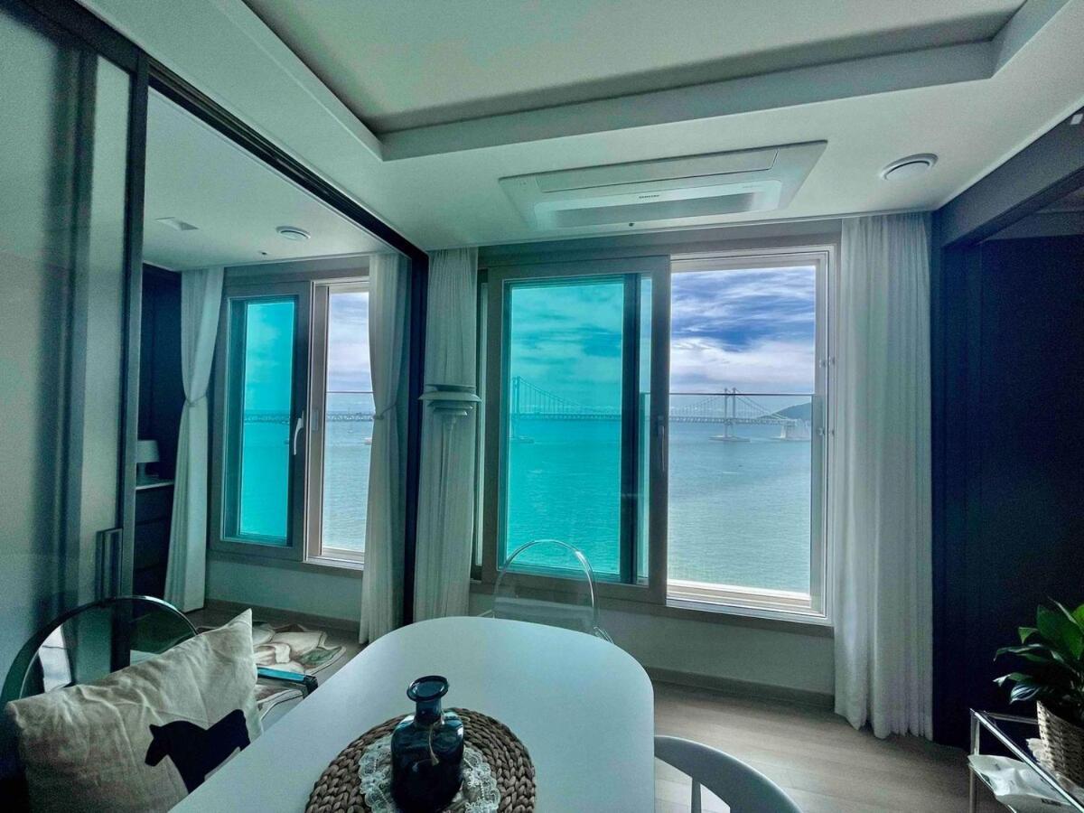 # Fantastic View Of The Entire Gwangan Bridge # Free Parking # Gym & Sauna Apartment Busan