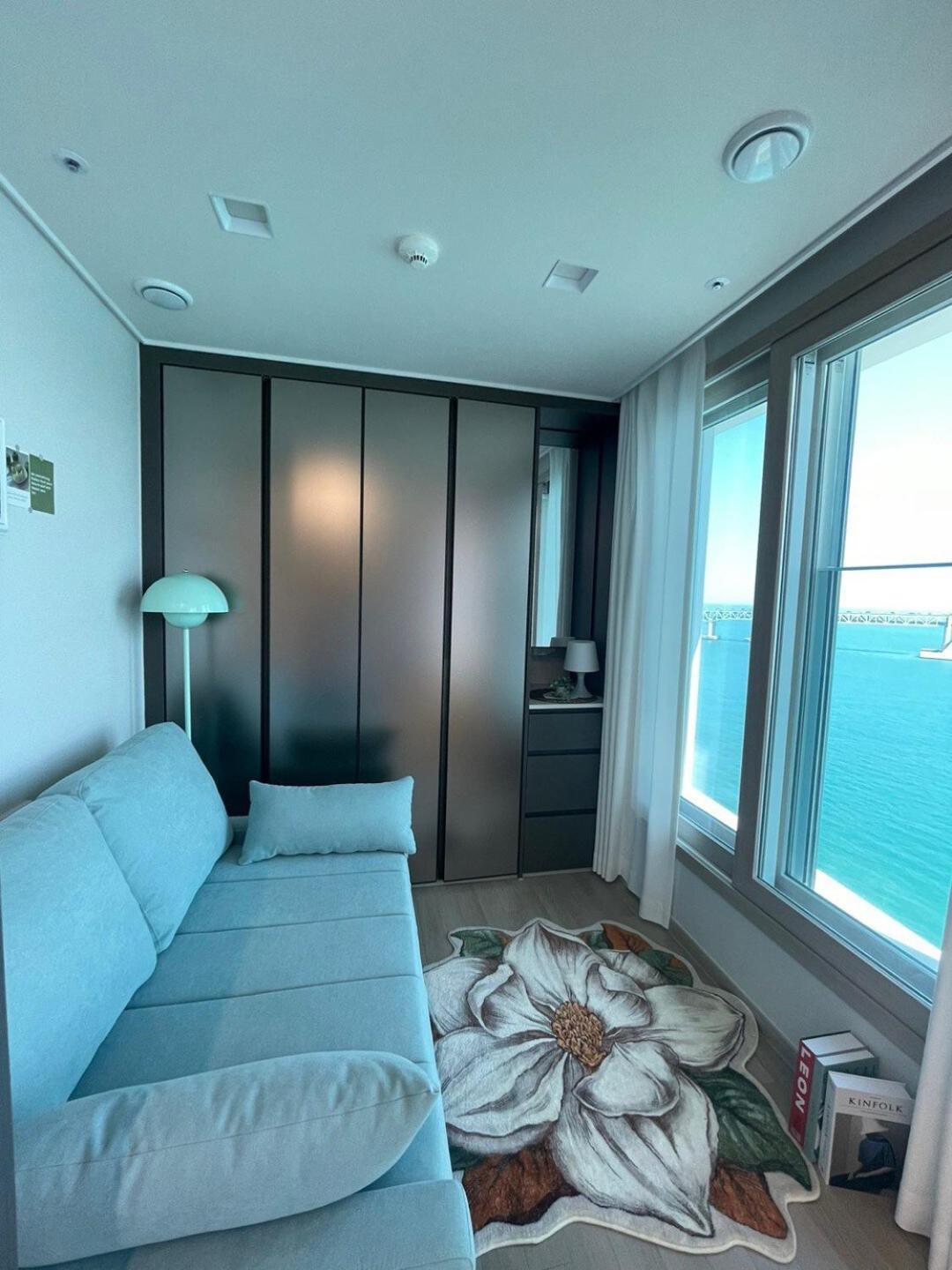 Apartment # Fantastic View Of The Entire Gwangan Bridge # Free Parking # Gym & Sauna Busan