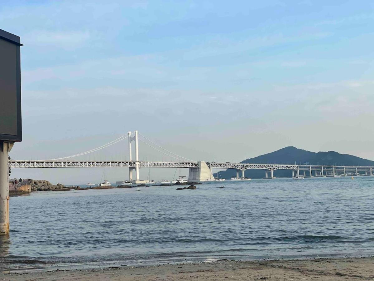 Apartment # Fantastic View Of The Entire Gwangan Bridge # Free Parking # Gym & Sauna