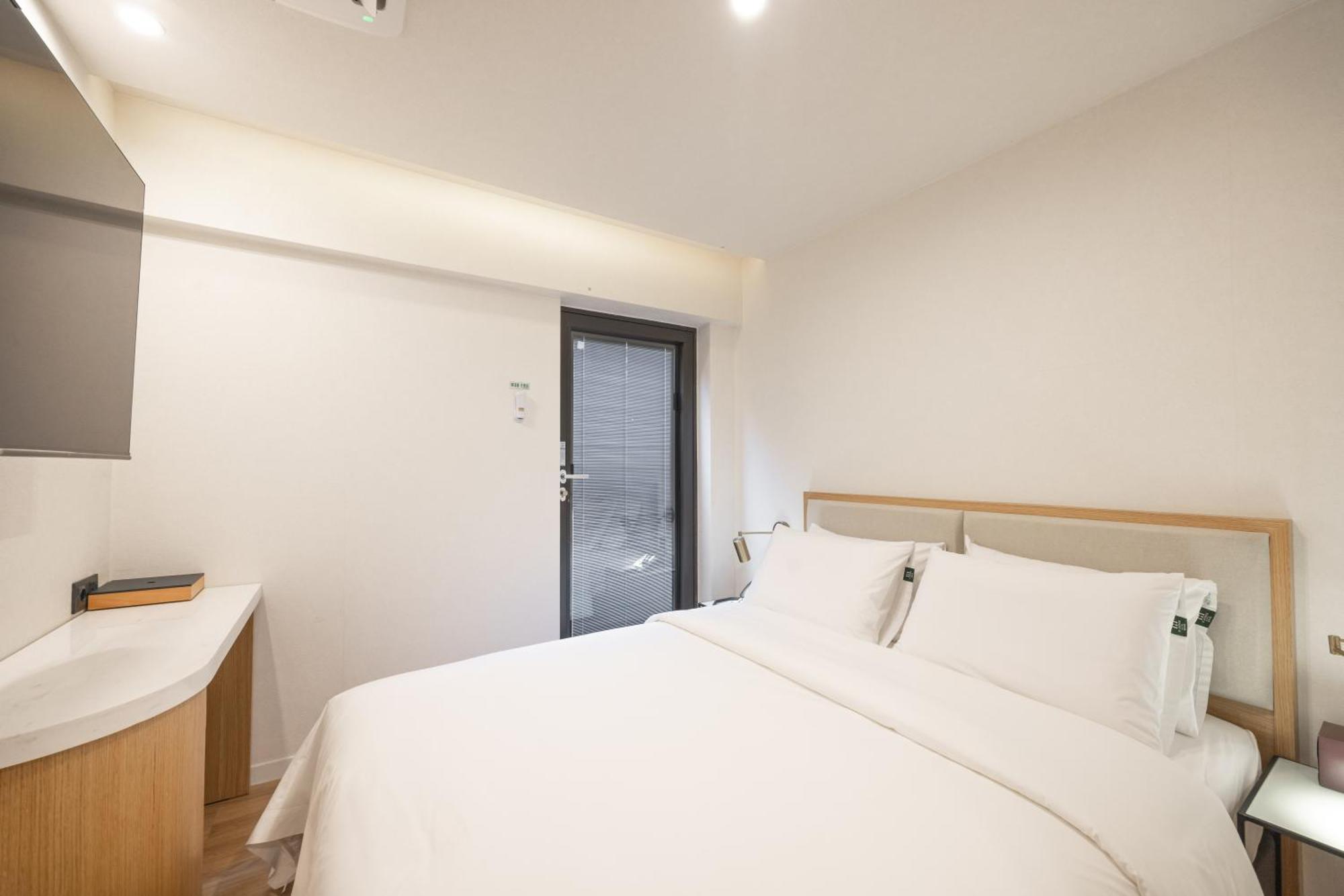 Hotel H-avenue Haeundae
