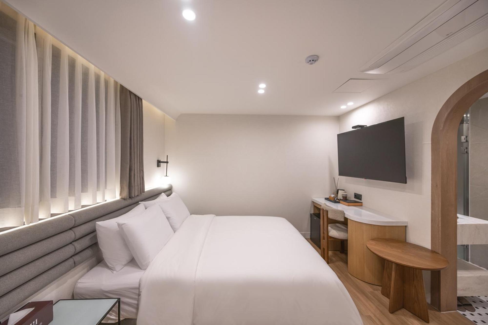 Hotel H-avenue Haeundae Busan