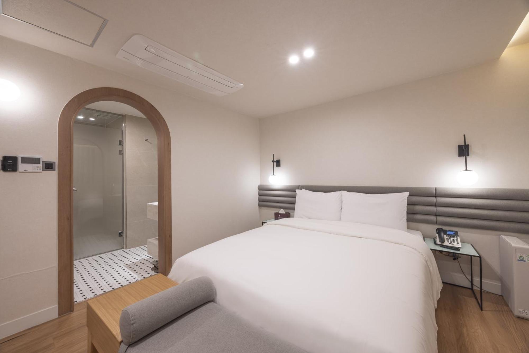 Hotel H-avenue Haeundae