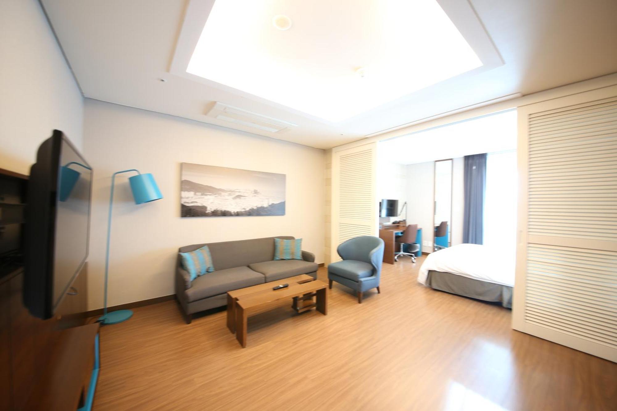Haeundae W Hotel *