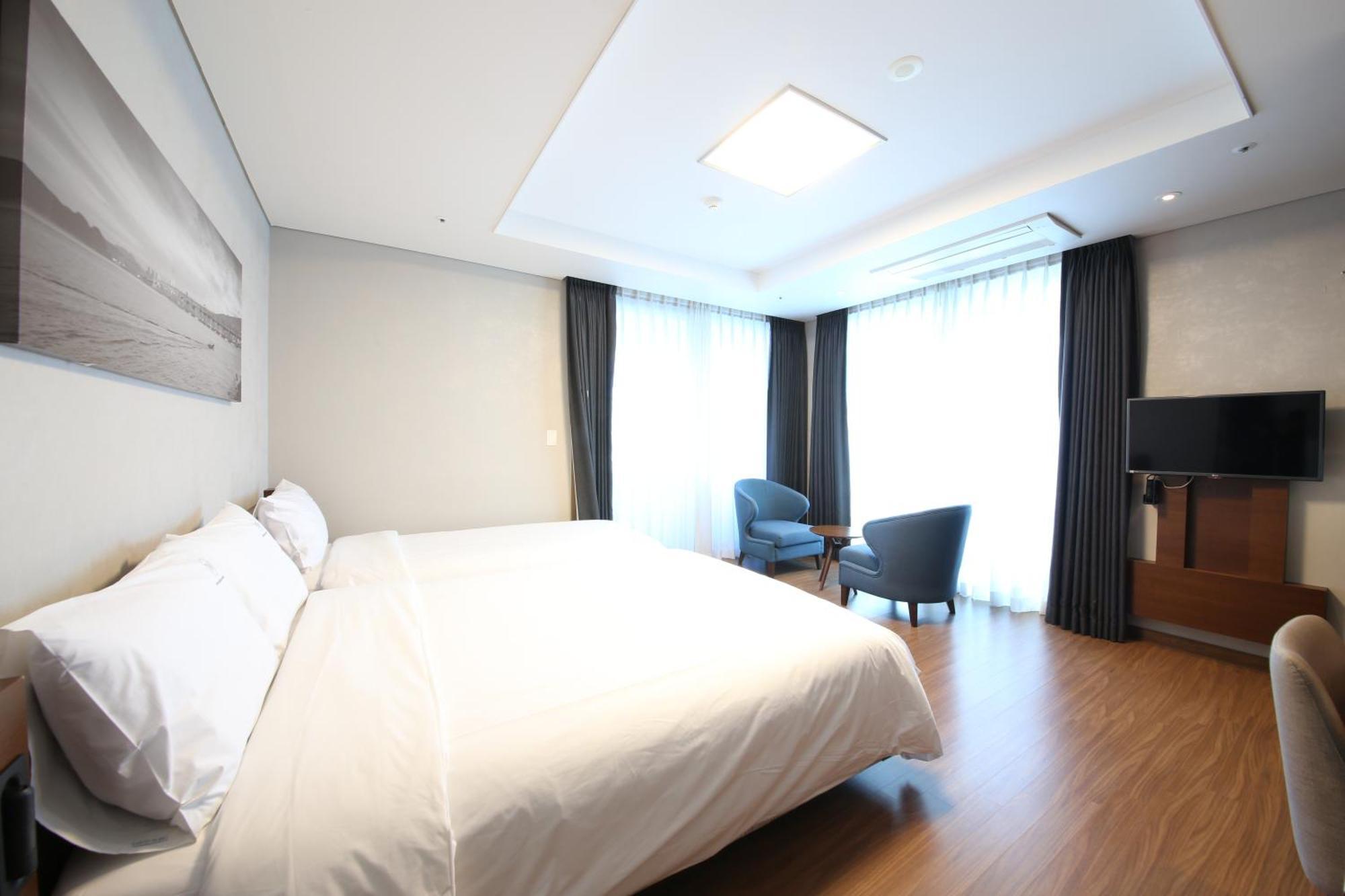Haeundae W Hotel *