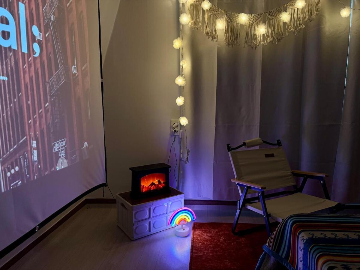 Villa At Home, Sunny Emotional House, Free Parking, 3q Beds, Attic Movie Theater *