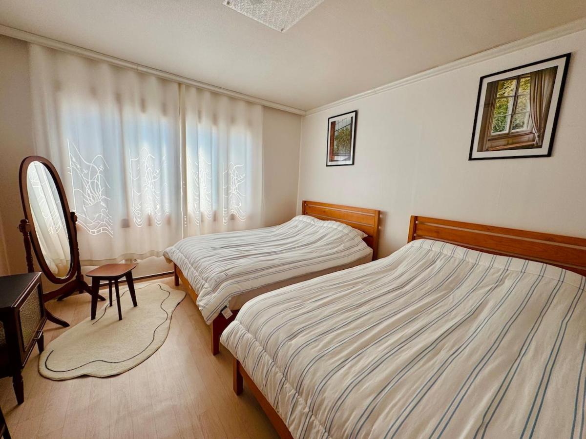Villa At Home, Sunny Emotional House, Free Parking, 3q Beds, Attic Movie Theater Busan