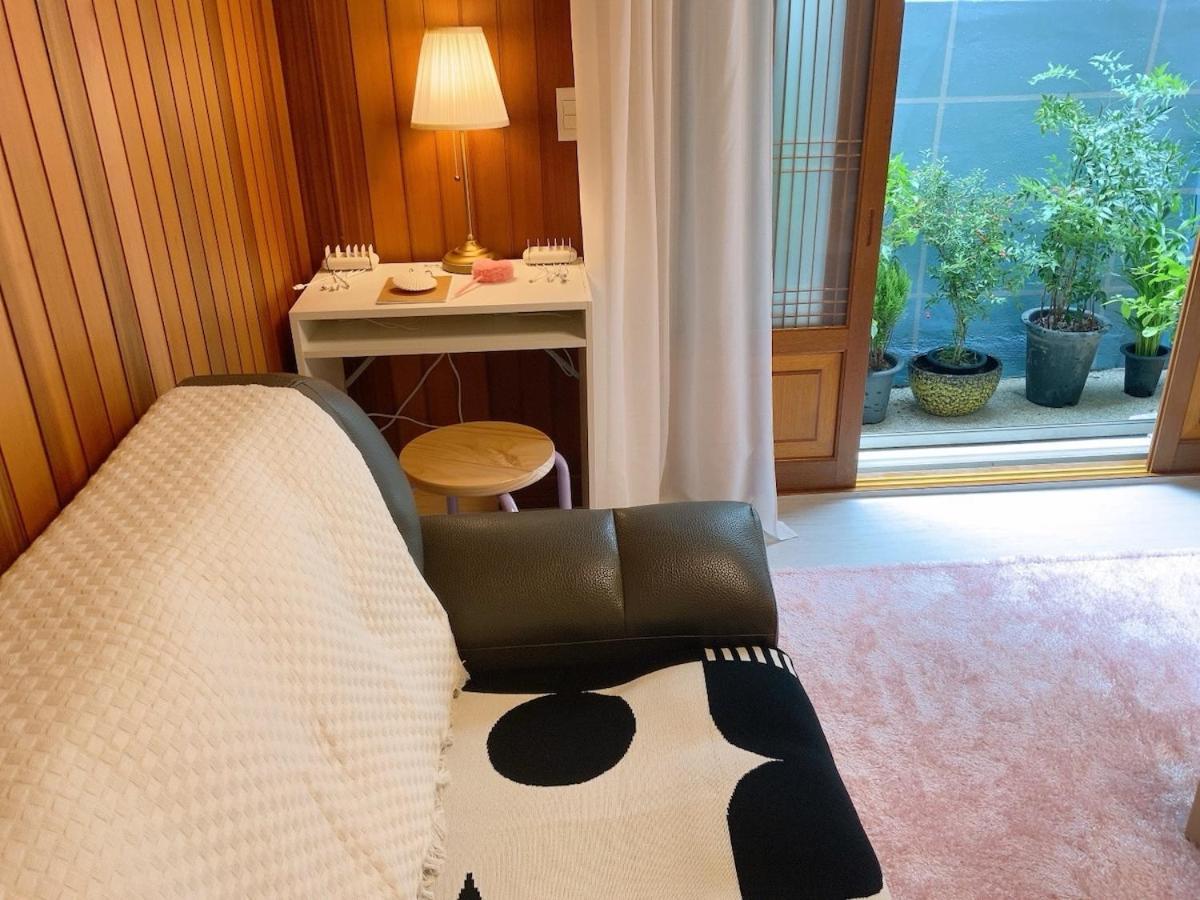S Jin House Holiday home Busan