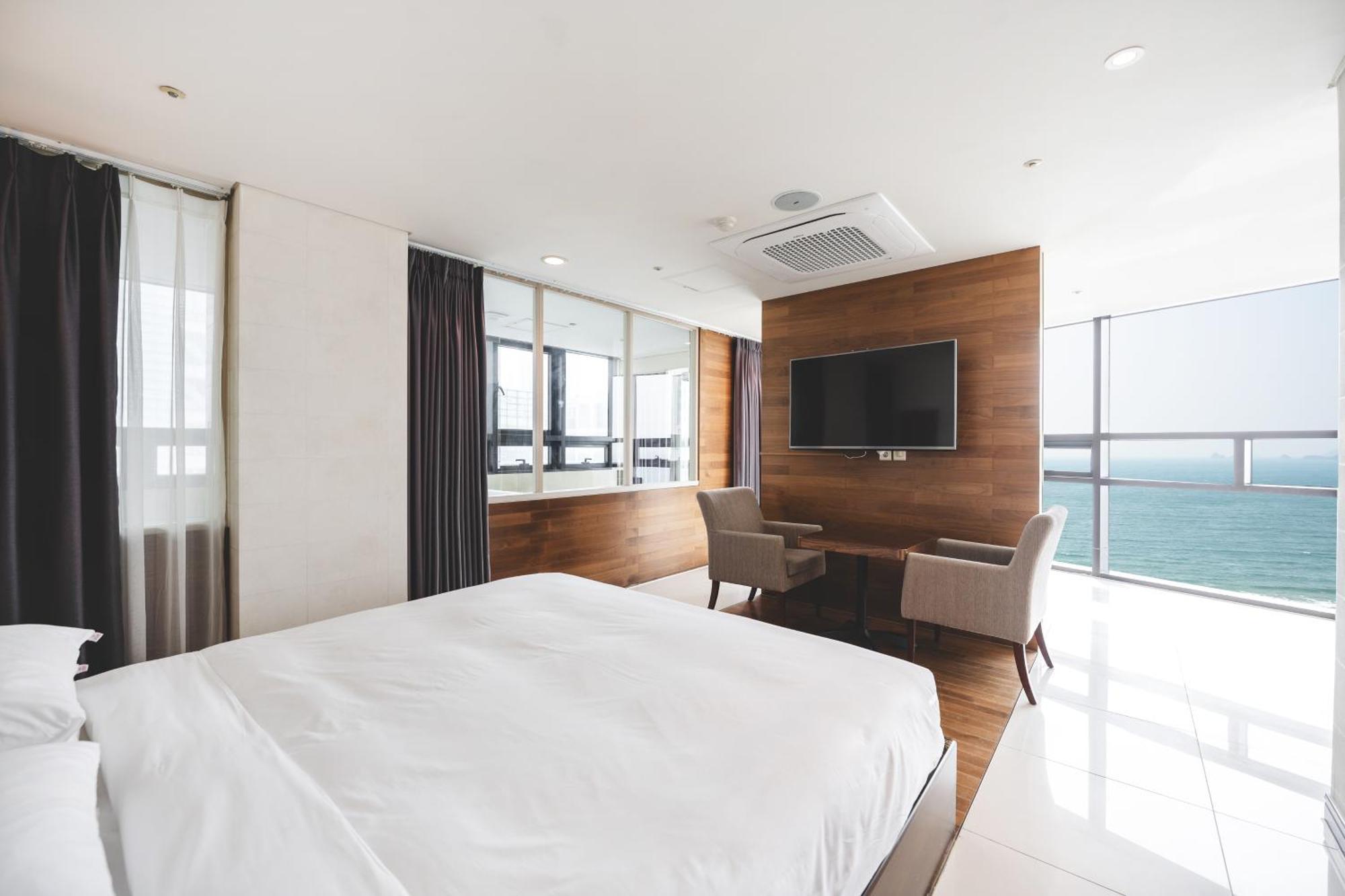 Sunset Hotel