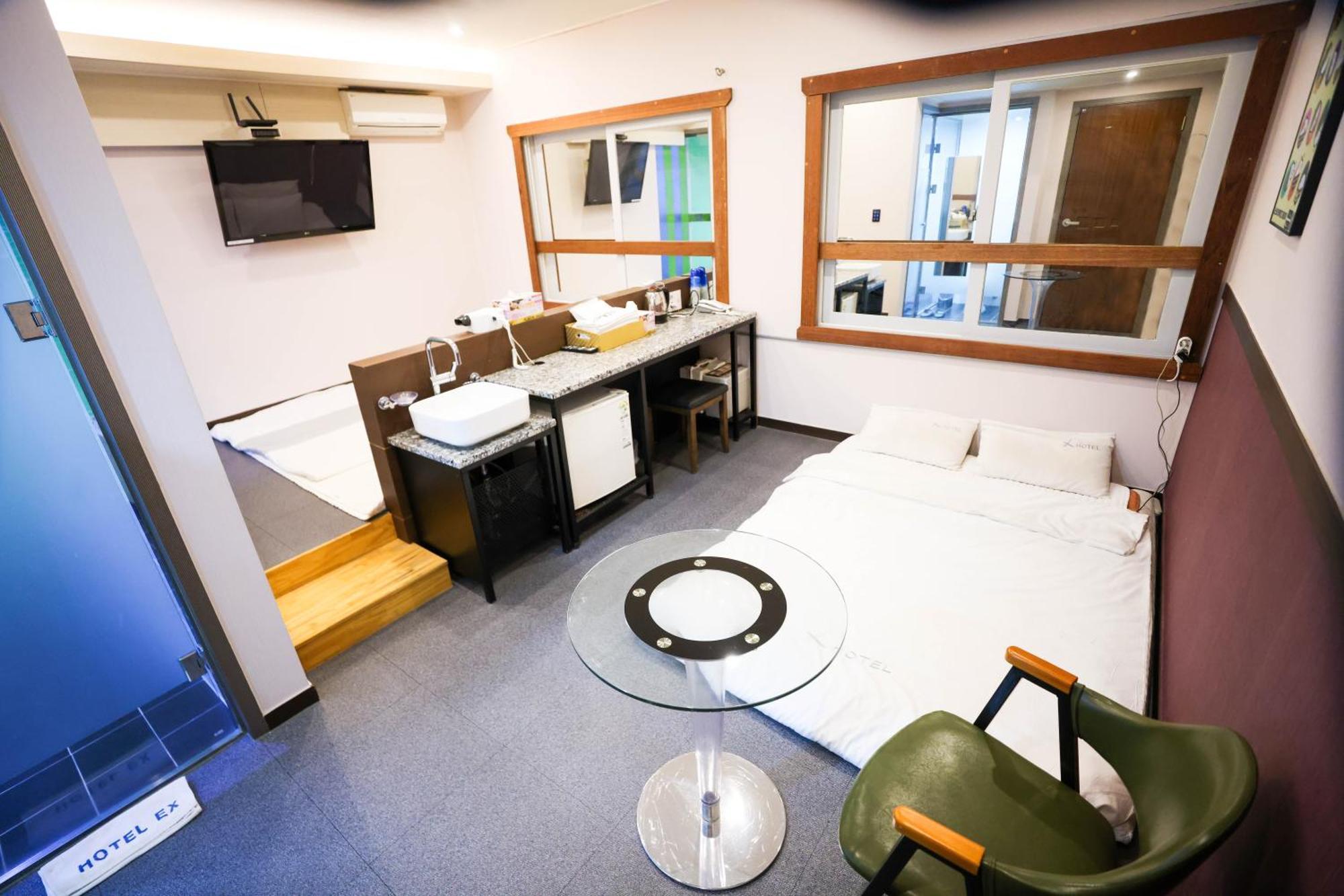 Hotel Seomyeon X