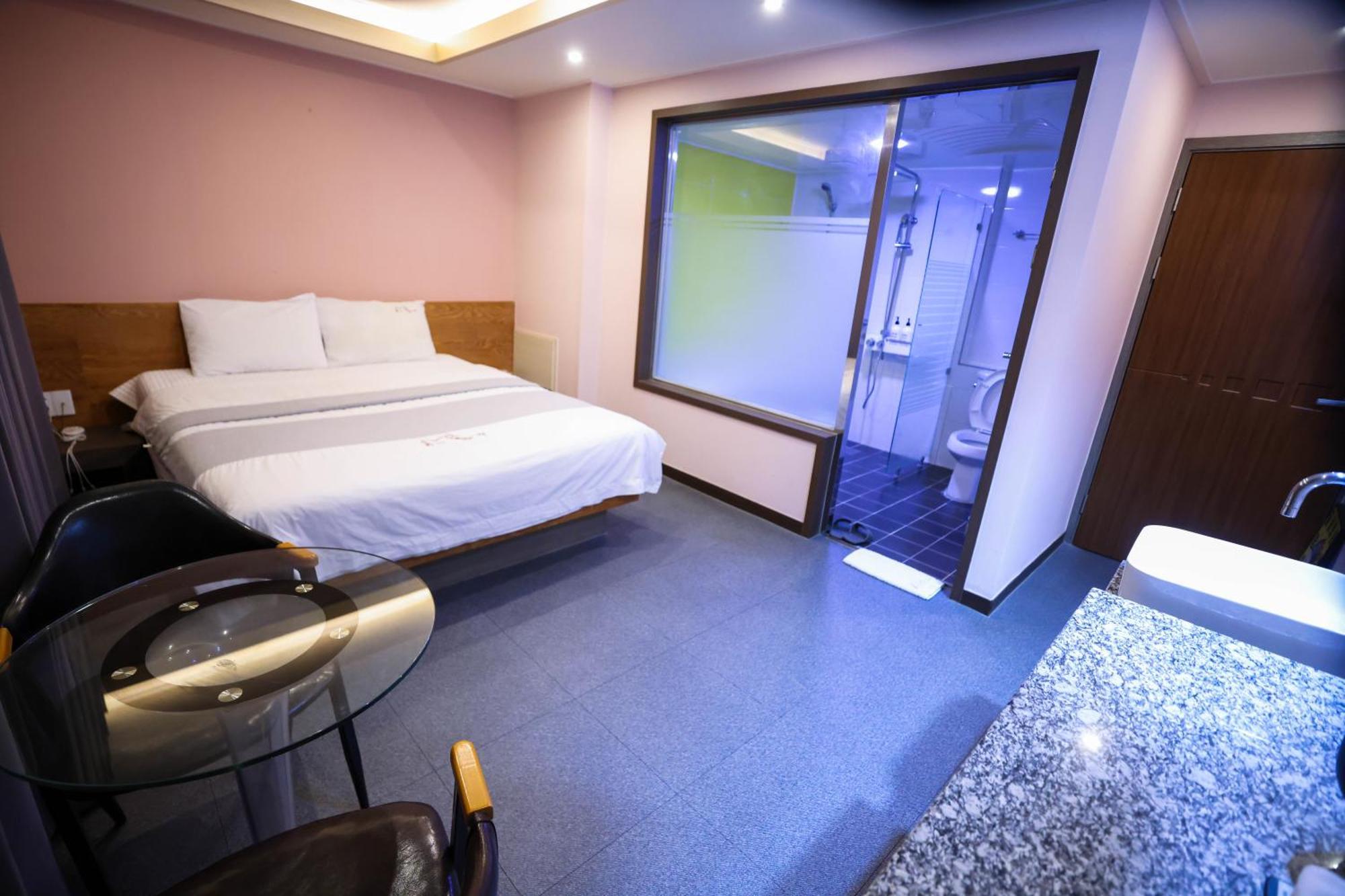 Hotel Seomyeon X