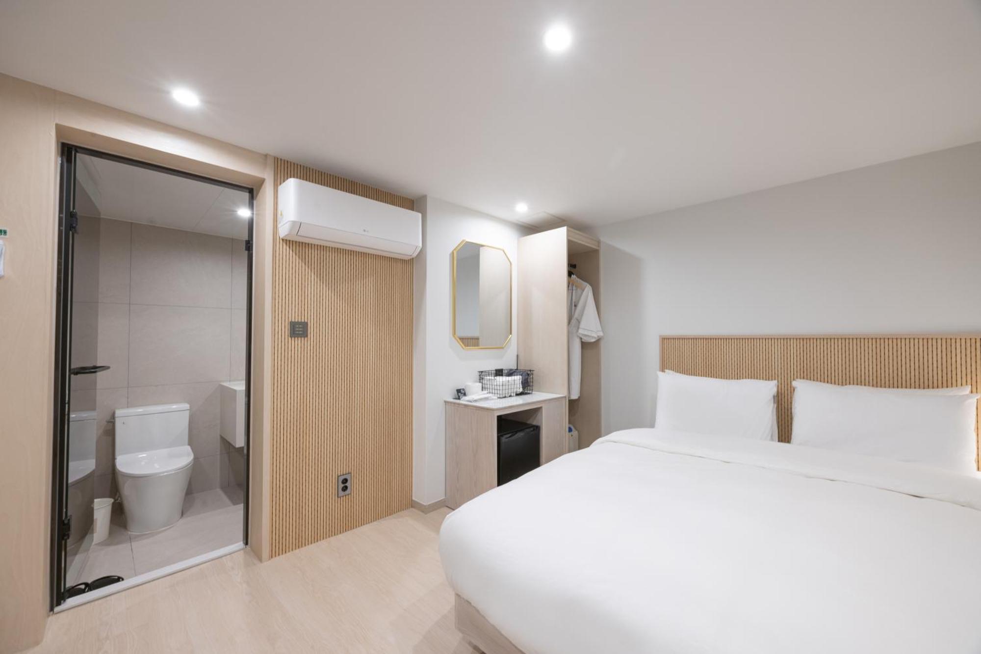 Bellus Hotel 2*