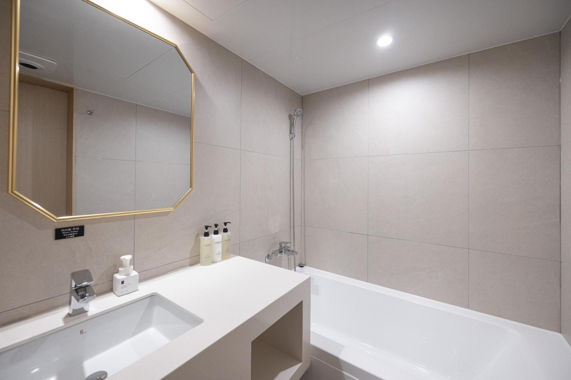 Hotel Bellus Busan