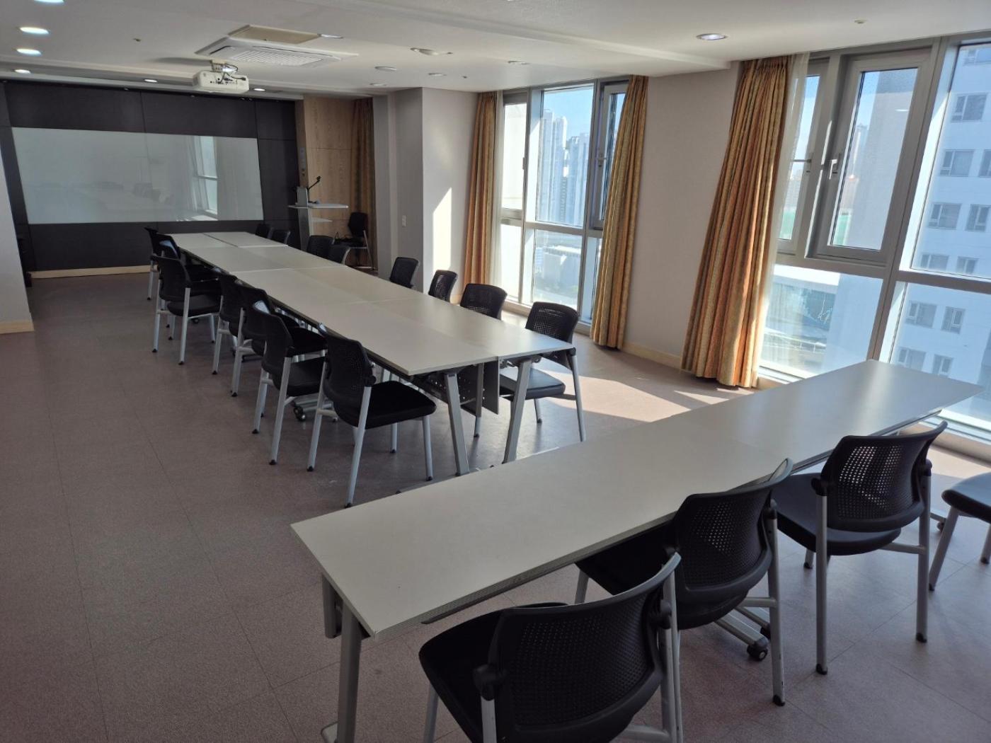 Hotel W Centum 4*