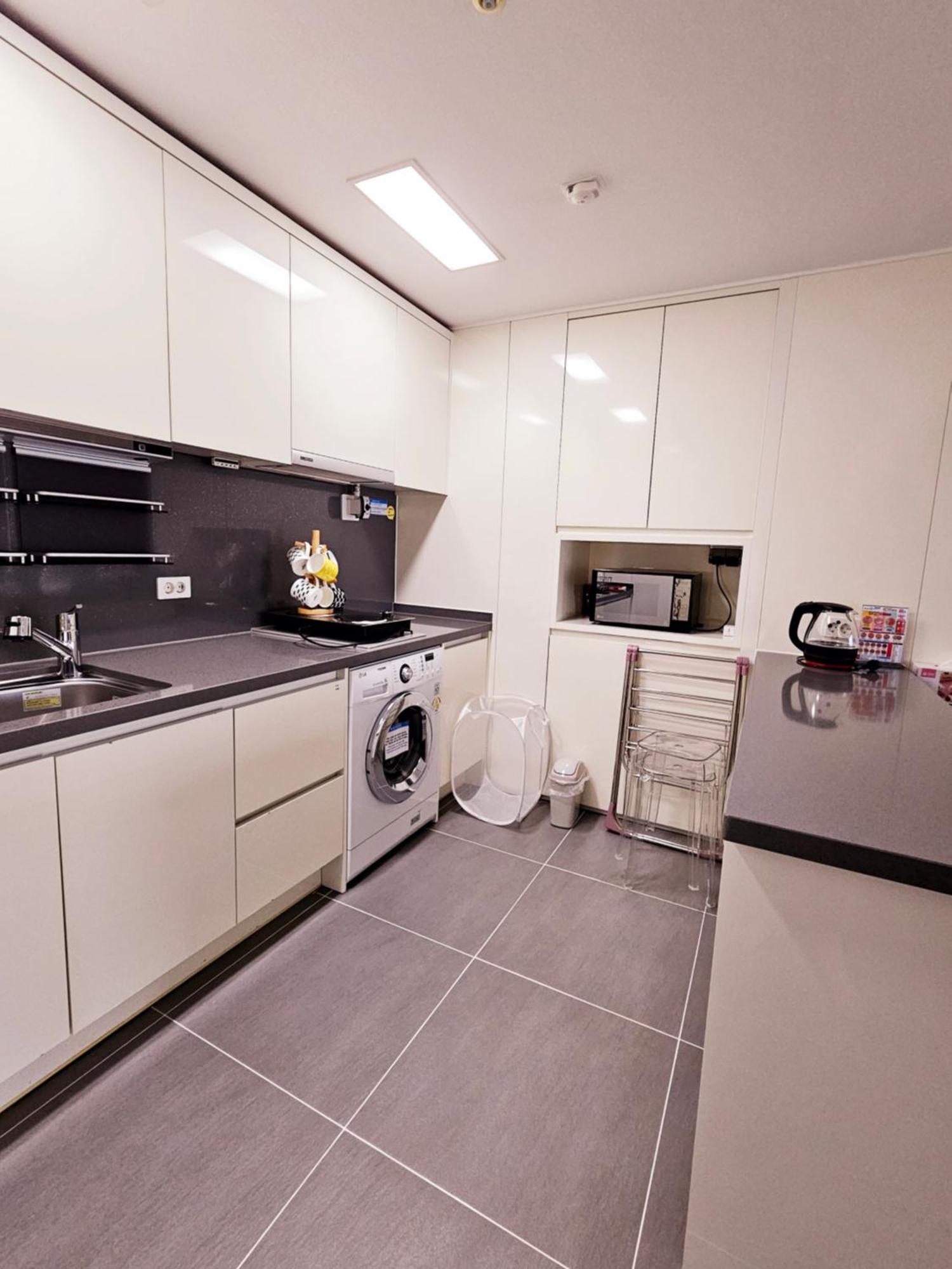 2 Minutes Run To The Sea Only 152m, Special Benefit Of Waterpark 195m Away Apartamento Busan