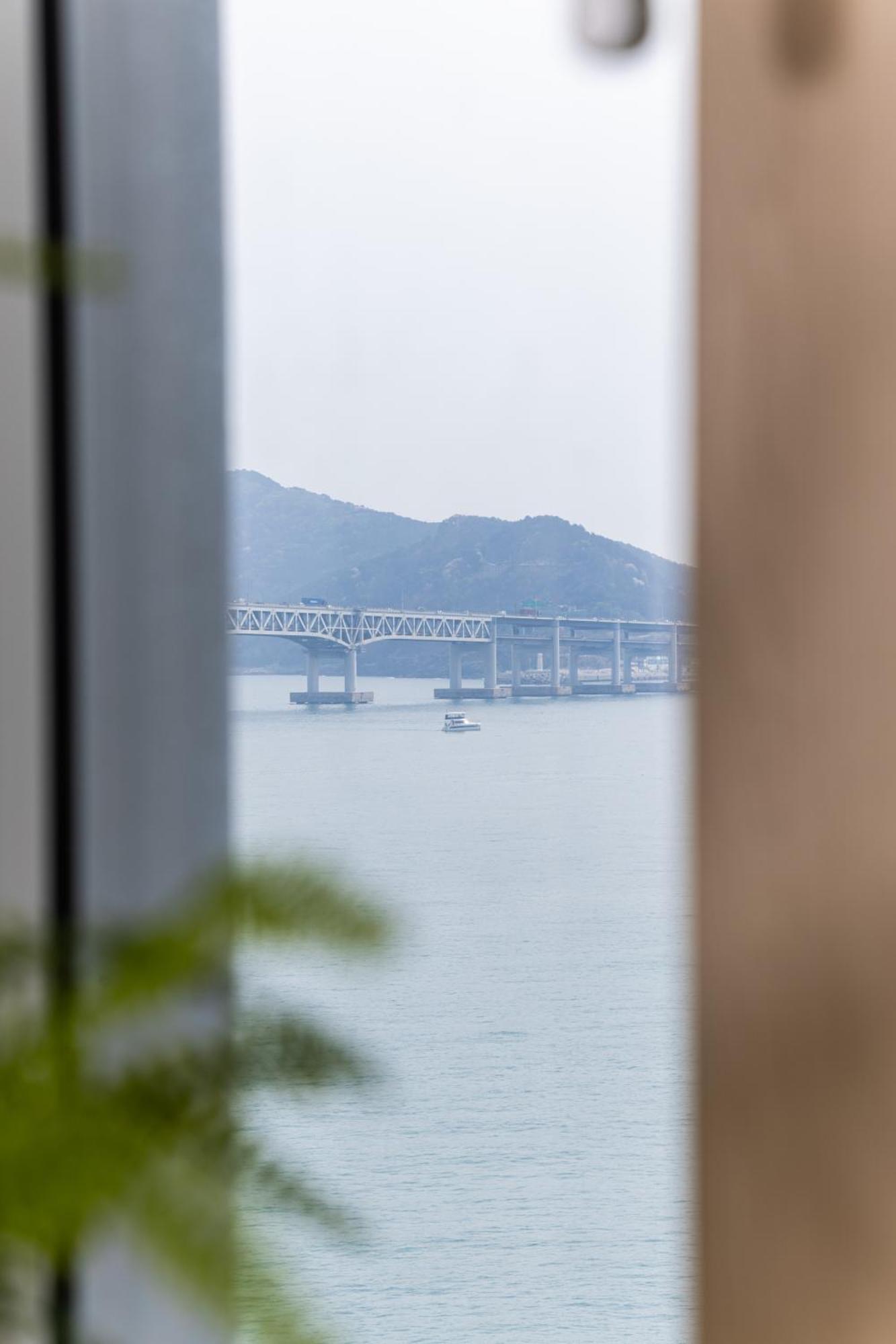 Gwangan Antique Summer The Ocean * Busan