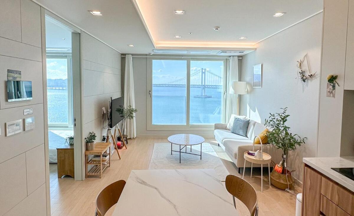 Apartment Harmony Gwangan Bridge Front View