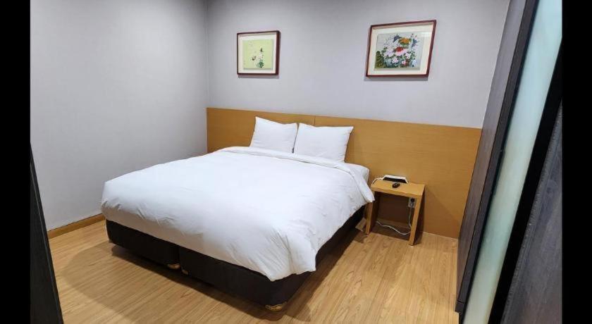 Kwangsu Hotel 4*