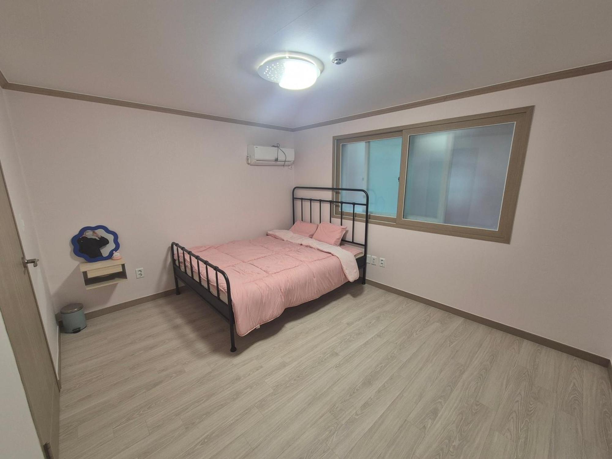 Yeonji House Hostel