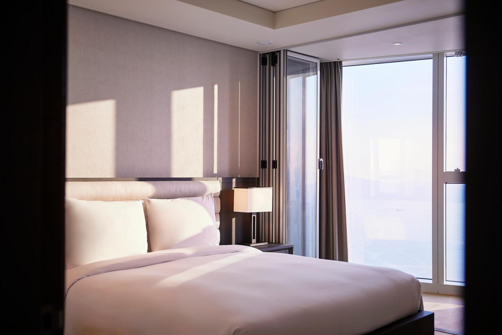 New Cz Lct Hotel Busan